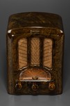 Beautiful Swirled Circassian Onyx/Brown Emerson AU-190 Catalin Radio